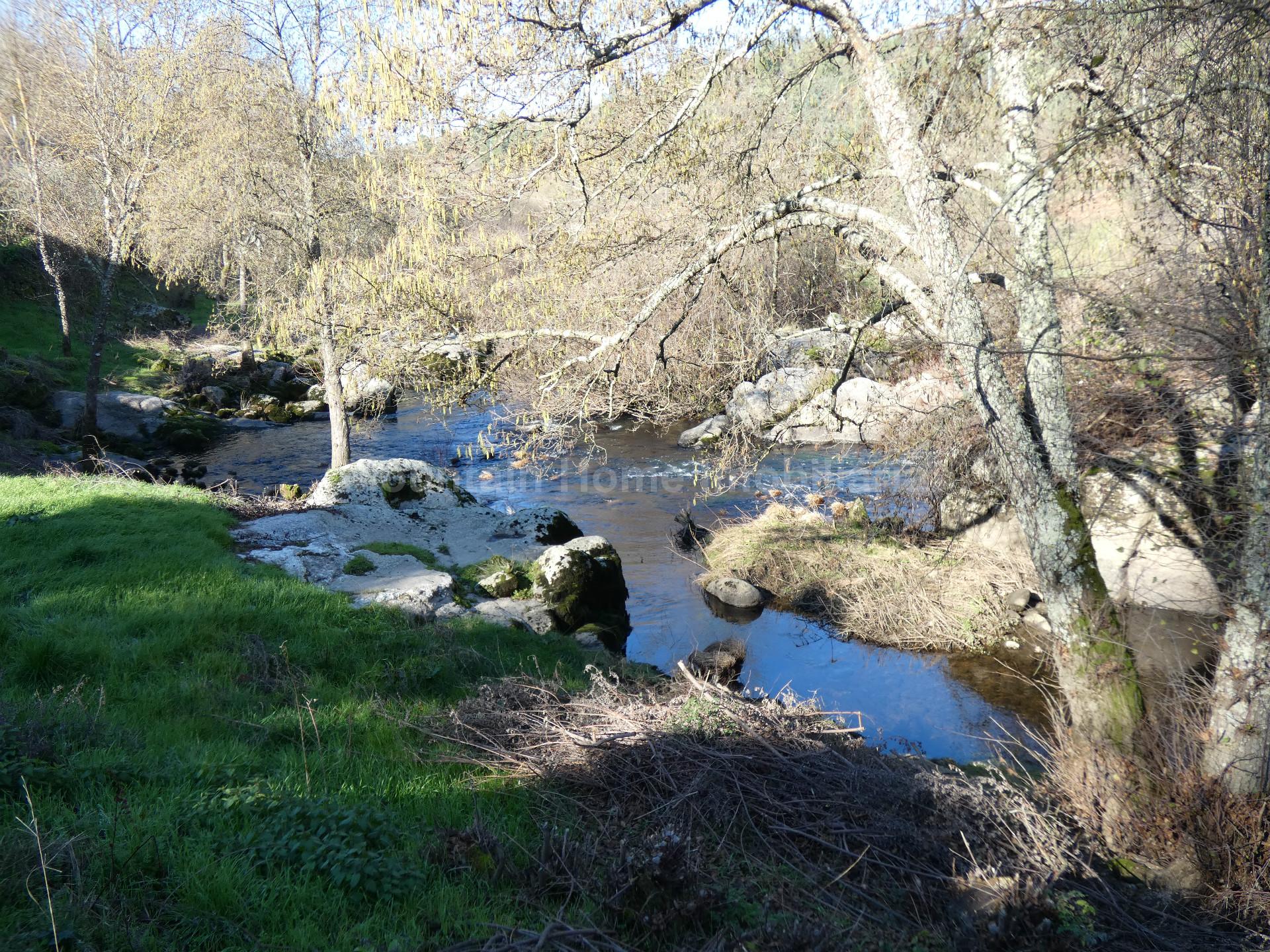 Quinta T3 Venda em Celorico (São Pedro e Santa Maria) e Vila Boa do Mondego,Celorico da Beira