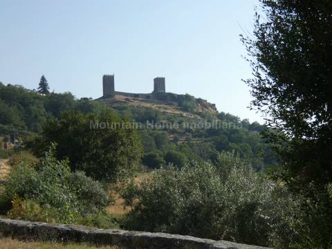 Moradia T3 Venda em Linhares,Celorico da Beira