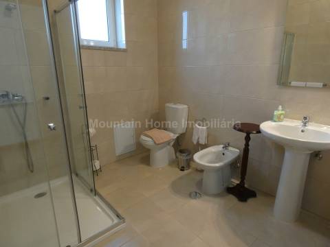 Moradia T3 Venda em Linhares,Celorico da Beira