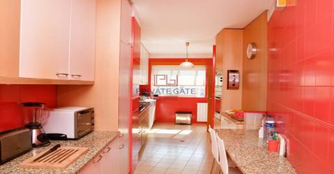 T3 em condomínio fechado na Foz