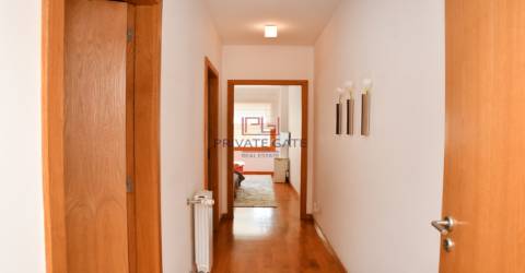 T3 em condomínio fechado na Foz