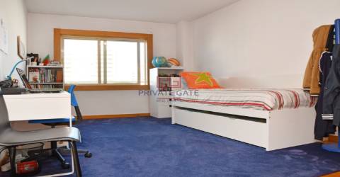 T3 em condomínio fechado na Foz