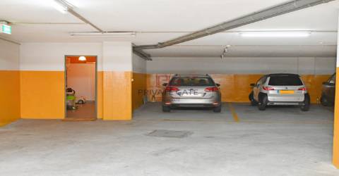 T3 em condomínio fechado na Foz