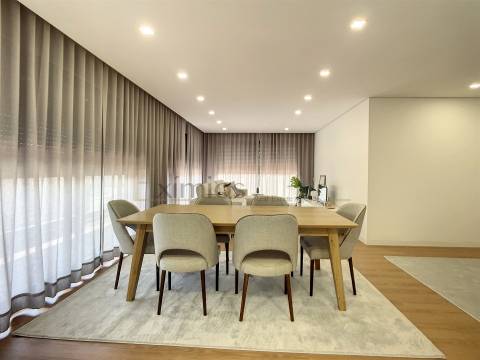 Apartamento T4 novo na Póvoa de Varzim