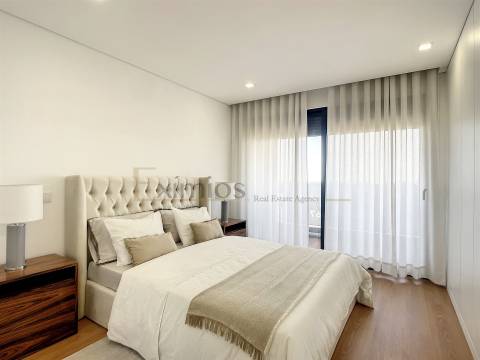 Apartamento T4 novo na Póvoa de Varzim