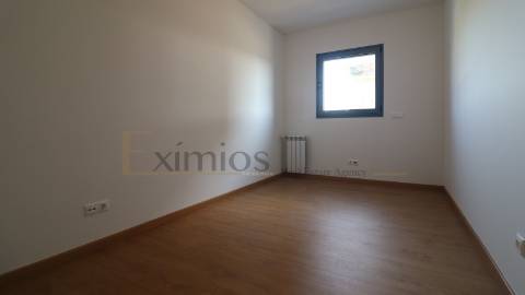 Apartamento T3 com lugar de garagem, na Póvoa de Varzim