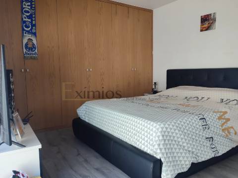 Moradia V4 seminova, em Beiriz