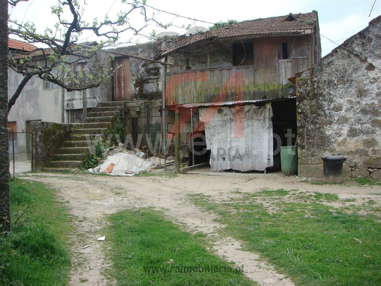 Moradia para Restaurar T0 Venda em Ferreira,Paços de Ferreira