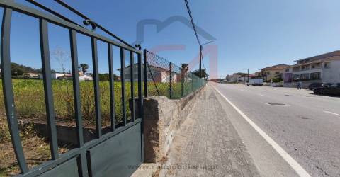 Terreno Para Construção  Venda em Carvalhosa,Paços de Ferreira