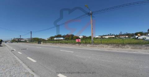 Terreno Para Construção  Venda em Carvalhosa,Paços de Ferreira