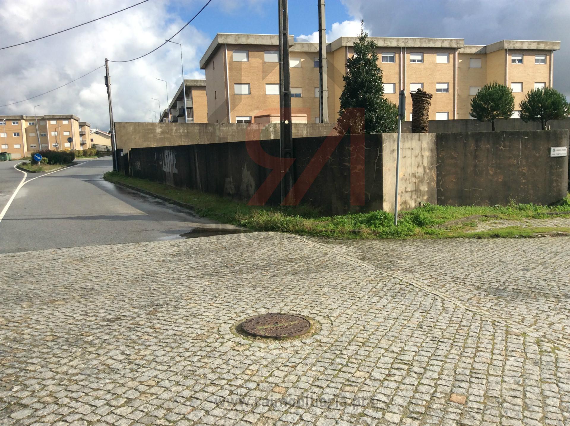 Lote de Terreno  Venda em Seroa,Paços de Ferreira