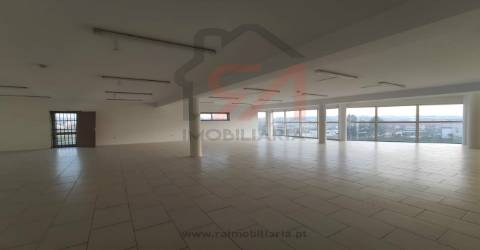 Loja  Venda em Meixomil,Paços de Ferreira