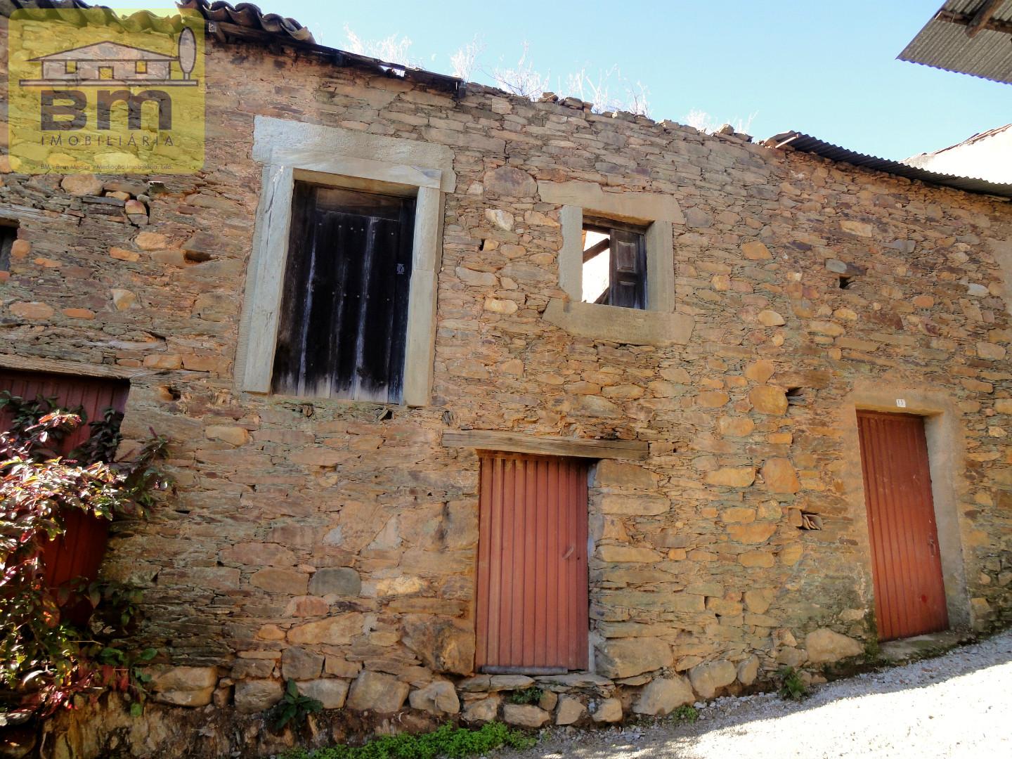 Moradia Rústica T3 Venda em Almaceda,Castelo Branco