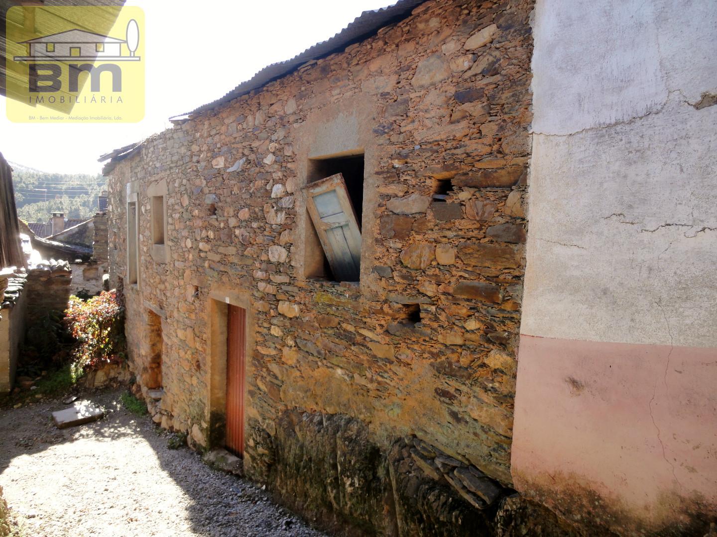 Moradia Rústica T3 Venda em Almaceda,Castelo Branco