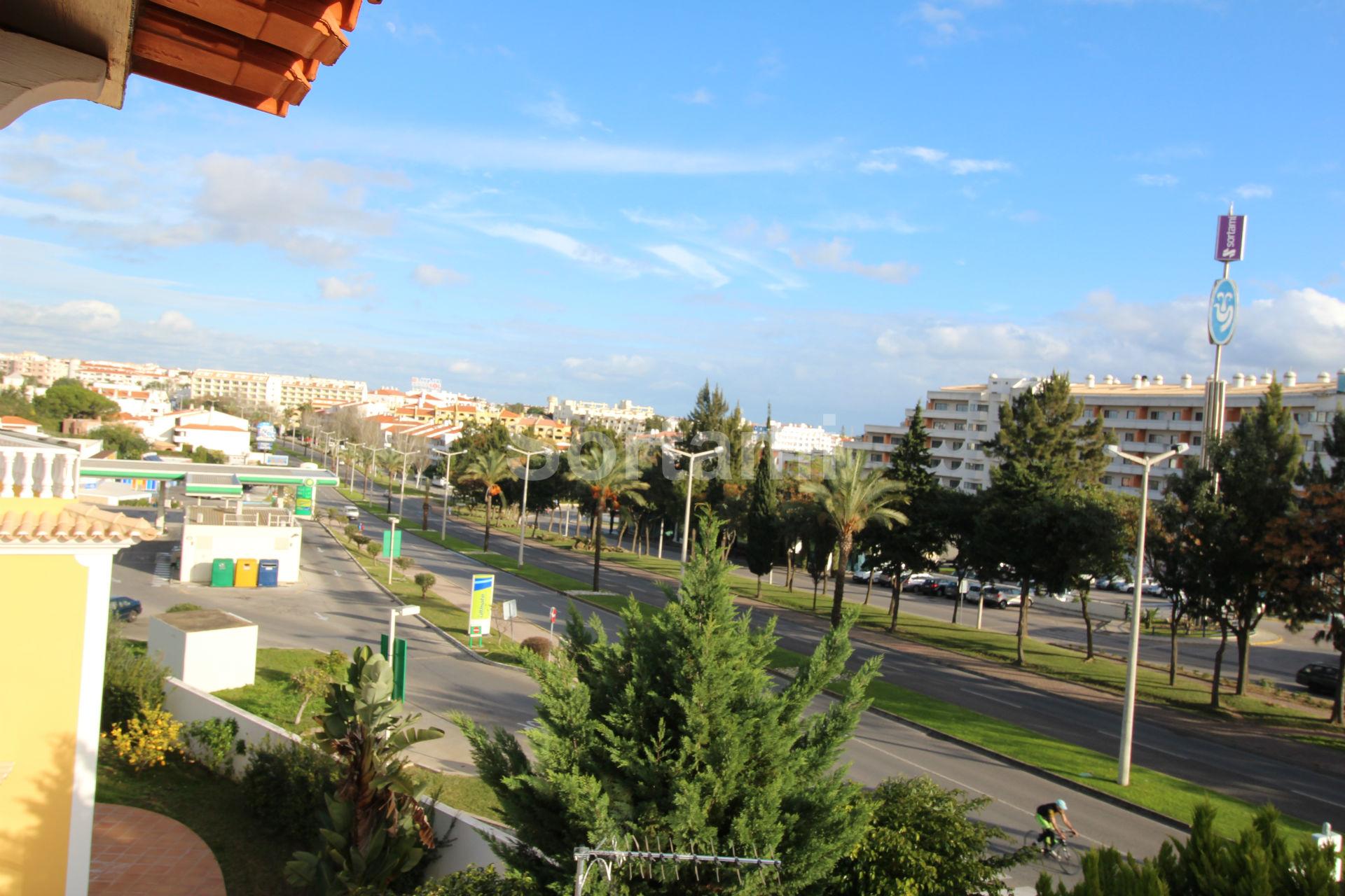 Moradia Geminada T3 Venda em Albufeira e Olhos de Água,Albufeira