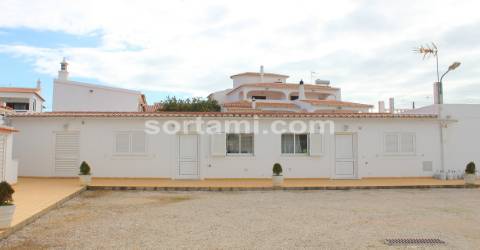 Moradia Isolada >=T10 Venda em Albufeira e Olhos de Água,Albufeira