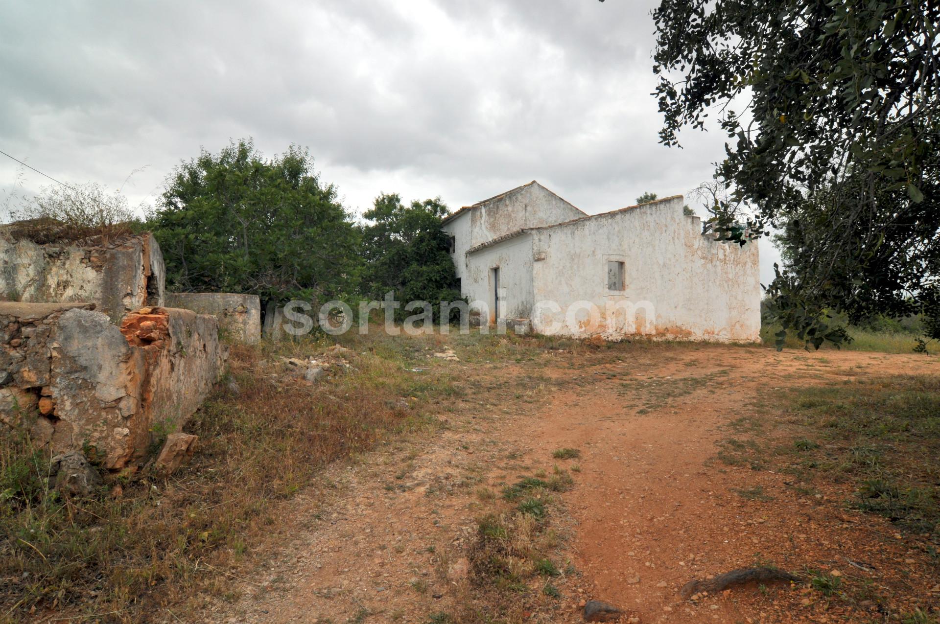 Moradia Devoluta T4 Venda em Pechão,Olhão