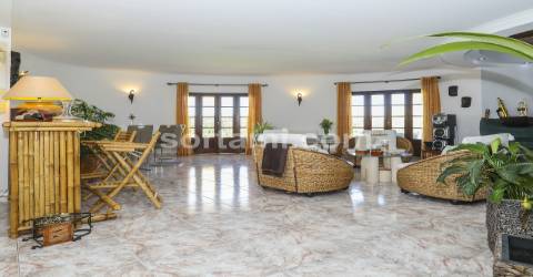 Moradia Isolada T4 Venda em Albufeira e Olhos de Água,Albufeira