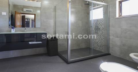 Moradia Isolada T4 Venda em Albufeira e Olhos de Água,Albufeira