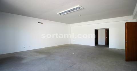 Armazém  Venda em Tavira (Santa Maria e Santiago),Tavira