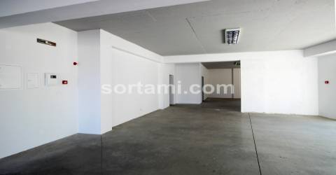 Armazém  Venda em Tavira (Santa Maria e Santiago),Tavira