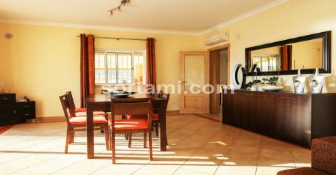 Moradia Isolada T5+2 Venda em Quarteira,Loulé