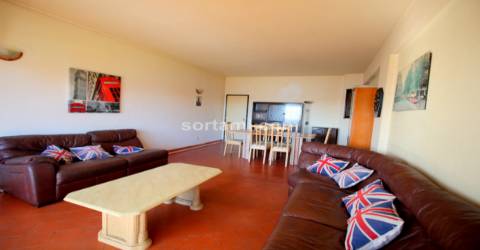 Apartamento T4 Venda em Albufeira e Olhos de Água,Albufeira