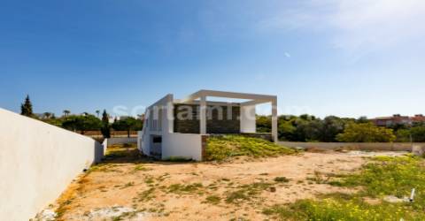 Moradia Isolada T3+1 Venda em Lagoa e Carvoeiro,Lagoa (Algarve)