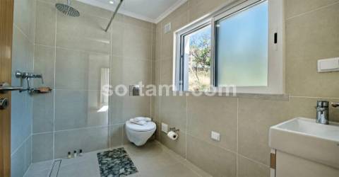 Moradia Isolada T8 Venda em Albufeira e Olhos de Água,Albufeira