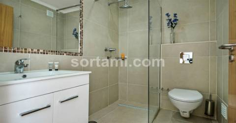 Moradia Isolada T8 Venda em Albufeira e Olhos de Água,Albufeira