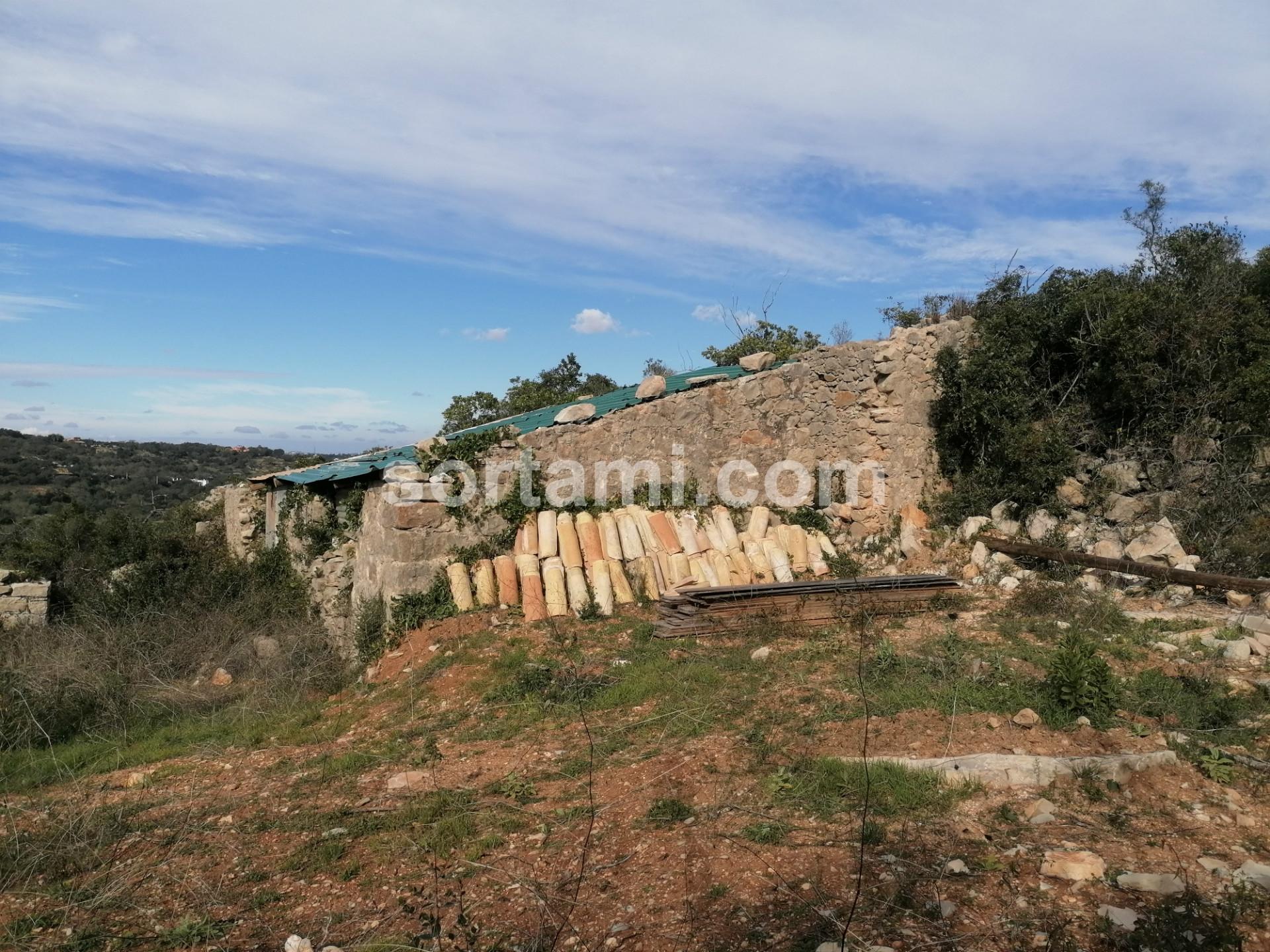 Moradia Devoluta  Venda em Santa Bárbara de Nexe,Faro