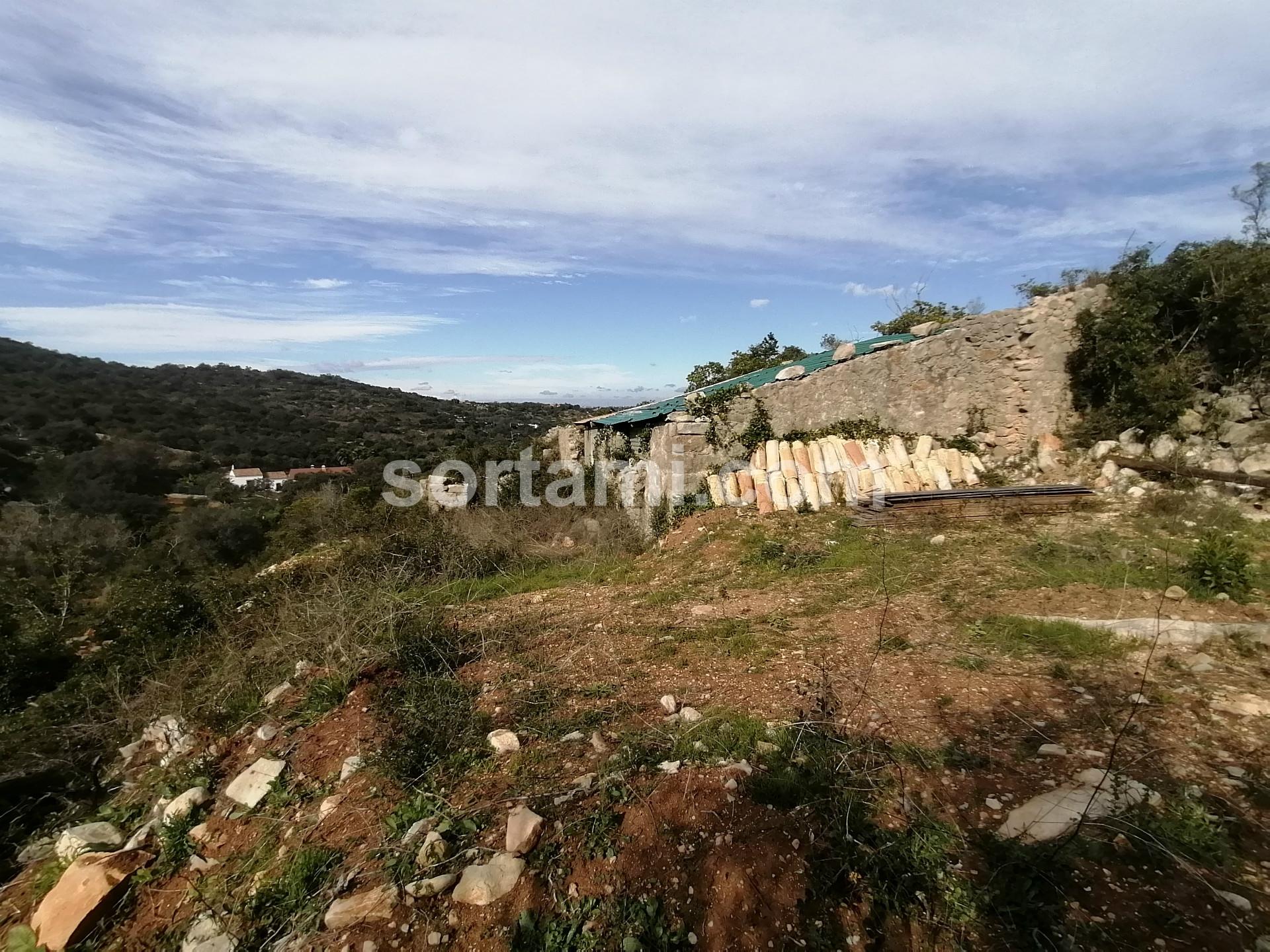 Moradia Devoluta  Venda em Santa Bárbara de Nexe,Faro