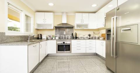 Moradia Isolada T4 Venda em Quarteira,Loulé