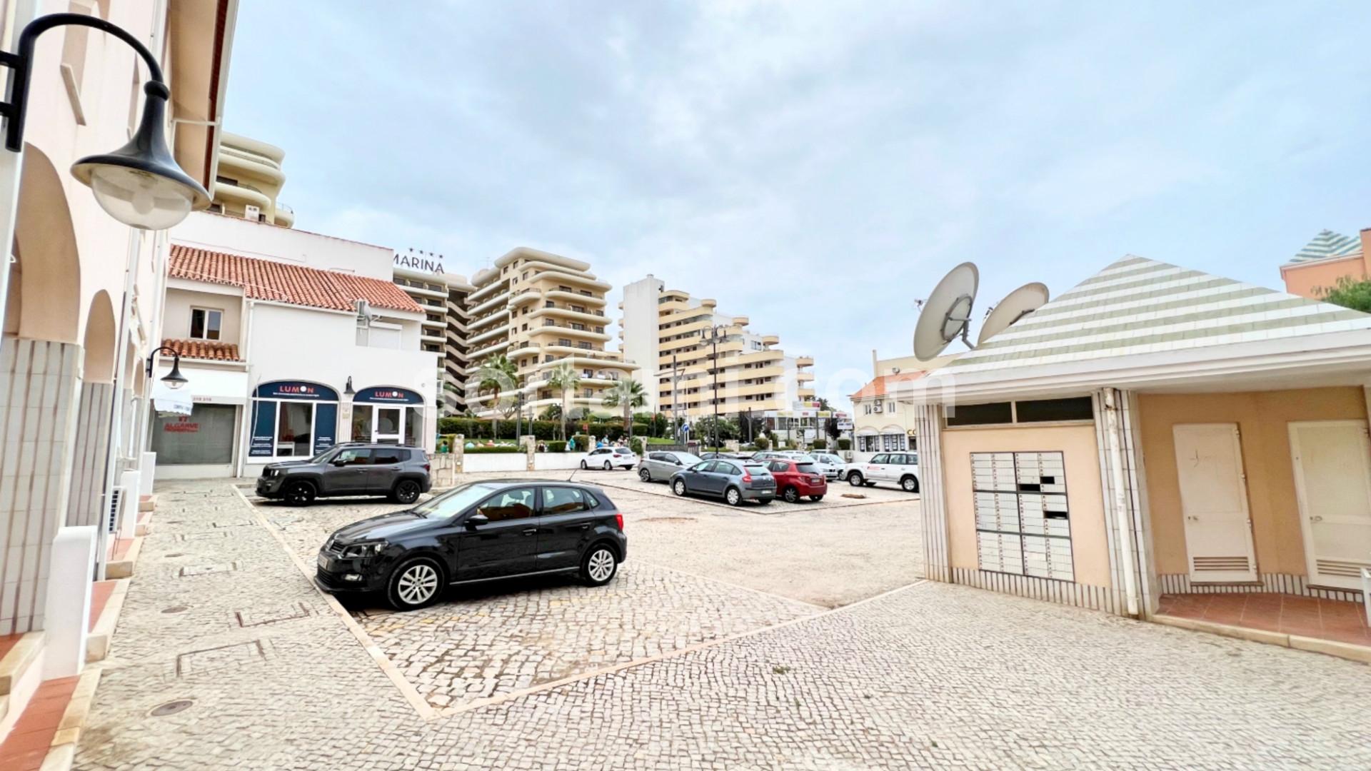 Loja  Venda em Quarteira,Loulé