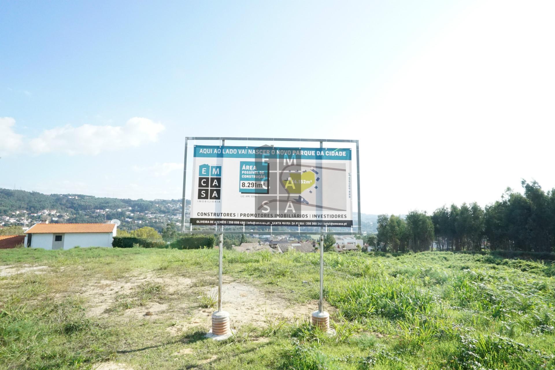 Lote de Terreno  Venda em Oliveira de Azeméis, Santiago de Riba-Ul, Ul, Macinhata da Seixa e Madail,Oliveira de Azeméis