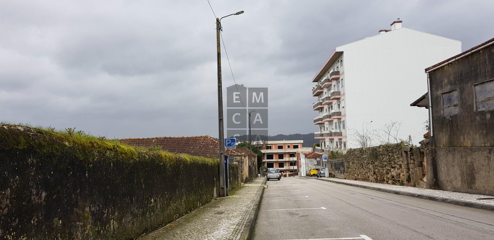 Armazém  Venda em Oliveira de Azeméis, Santiago de Riba-Ul, Ul, Macinhata da Seixa e Madail,Oliveira de Azeméis