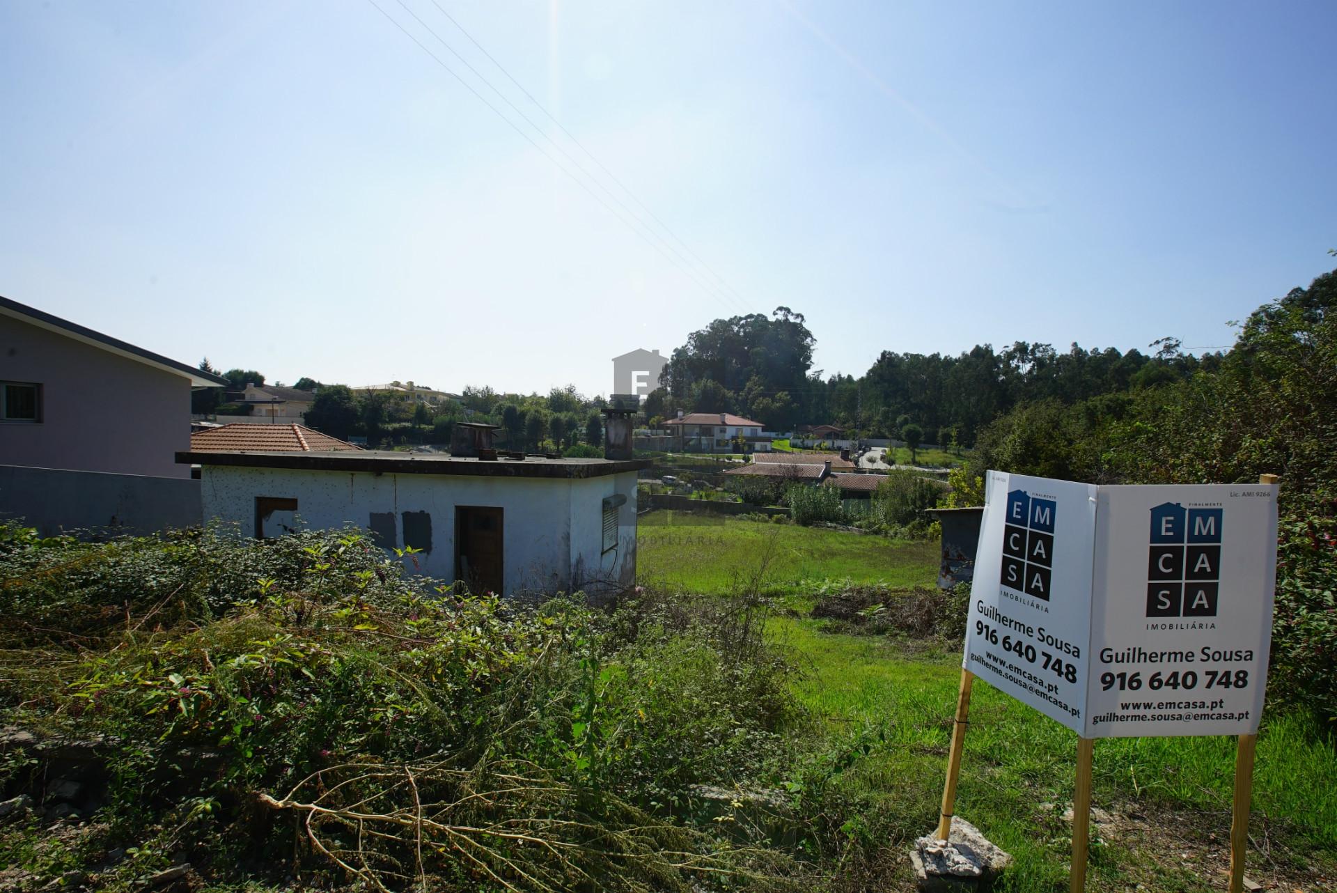 Terreno em Fornos, Santa Maria da Feira de 1936 m2