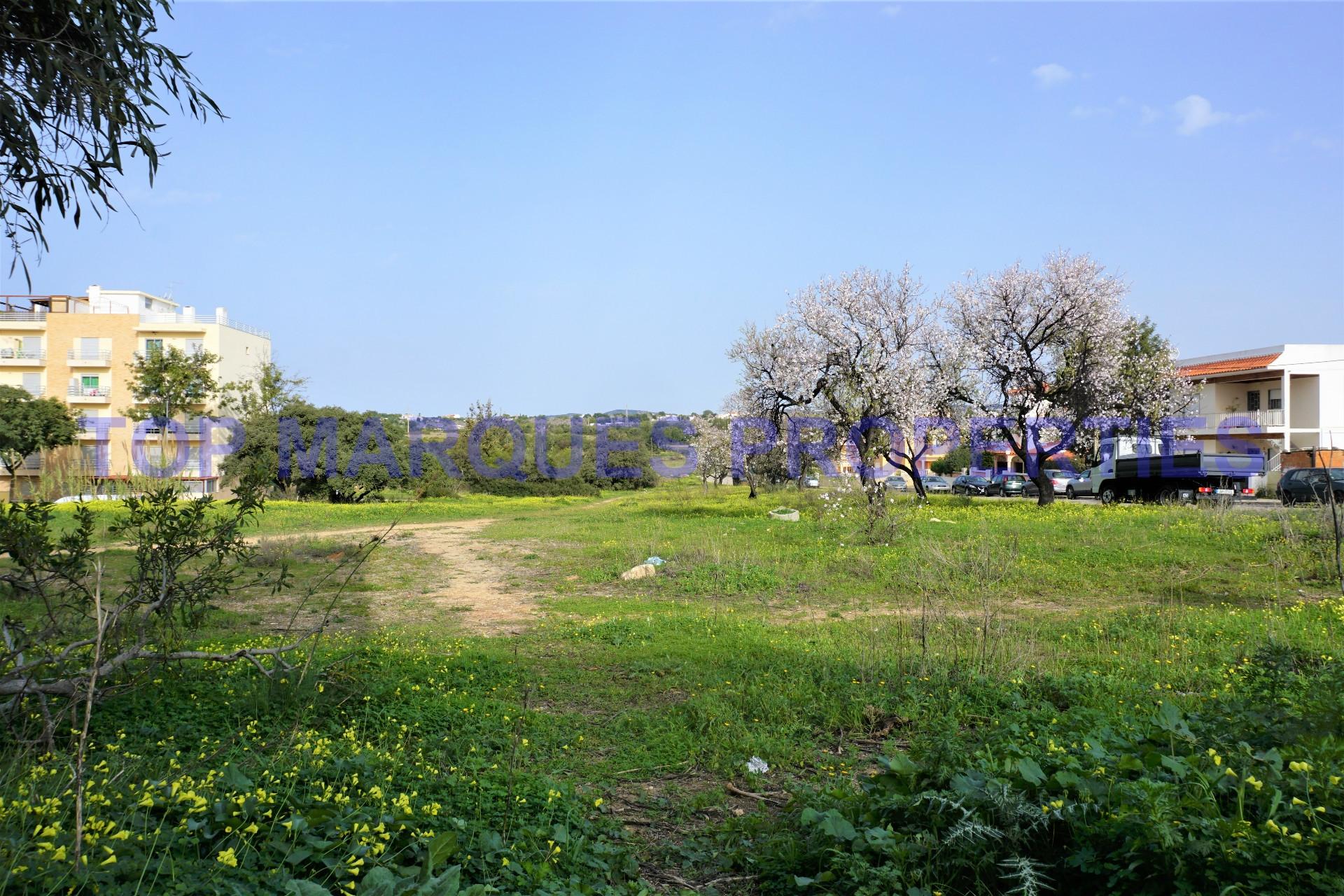 Terreno Urbanizável com 3640 m2 em Olhão