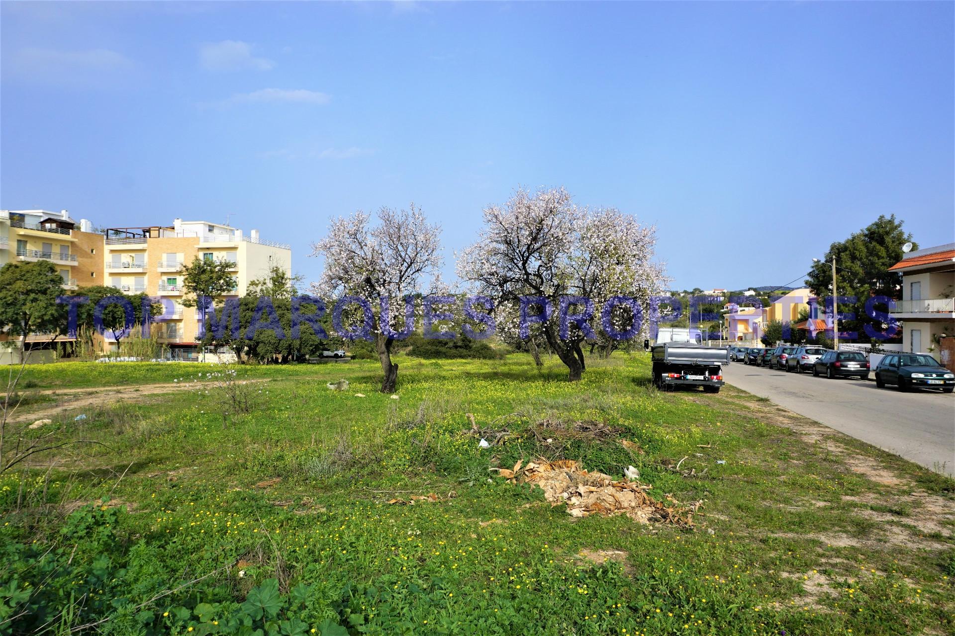 Terreno Urbanizável com 3640 m2 em Olhão