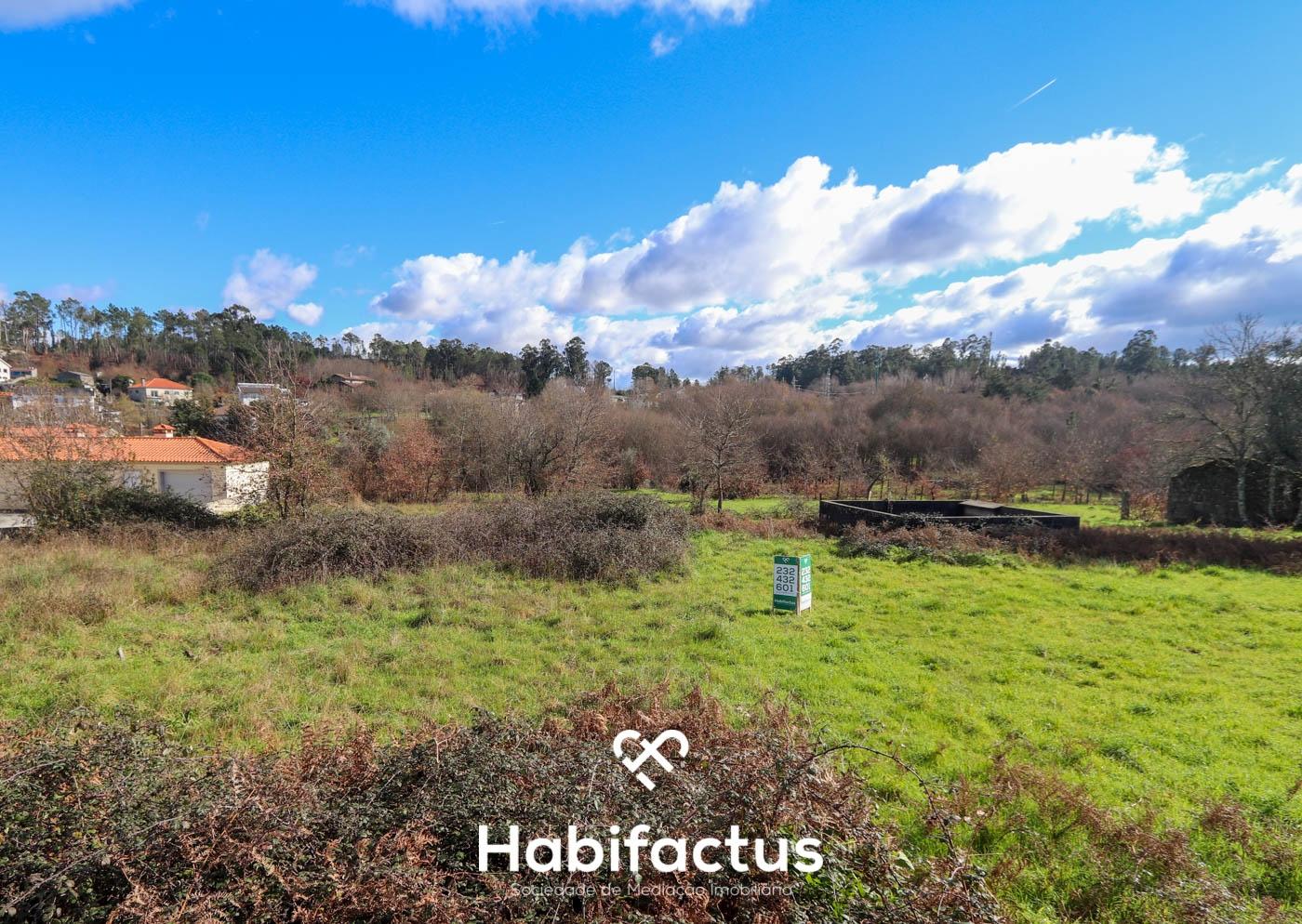 Terreno rústico para construção de moradia isolada em Viseu,