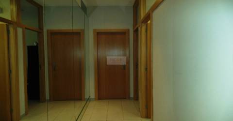 Loja comercial próxima ao Hospital São João