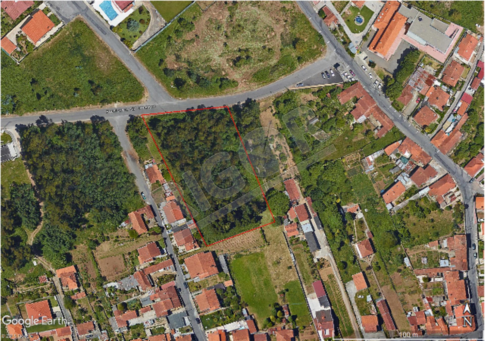 Terreno para construção de edifício habitacional com área total de 4.675m2