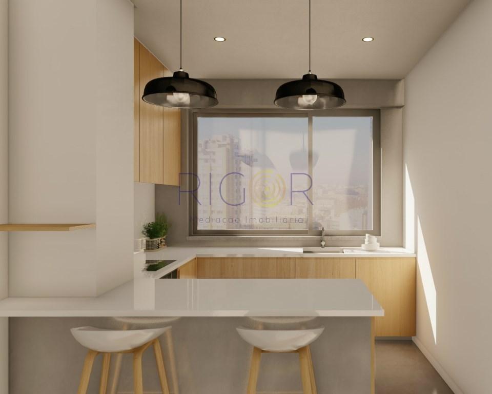 Apartamento T3 Renovado à Av. Boavista