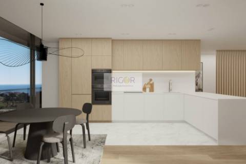 Apartamento T4 novo com varanda à seca do bacalhau