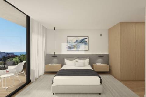 Apartamento T4 novo com varanda à seca do bacalhau