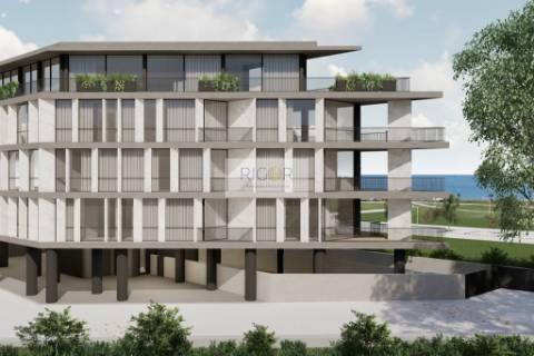 Apartamento T4 novo com varanda à seca do bacalhau