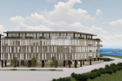 Apartamento T4 novo com varanda à seca do bacalhau