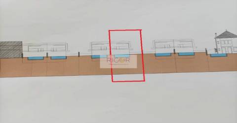 Terreno de 272.80m2 com projeto aprovado para construção de moradia de 3 frentes