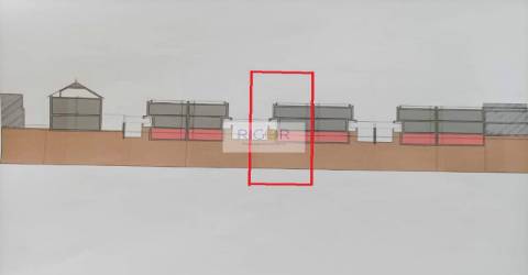 Terreno de 272.80m2 com projeto aprovado para construção de moradia de 3 frentes