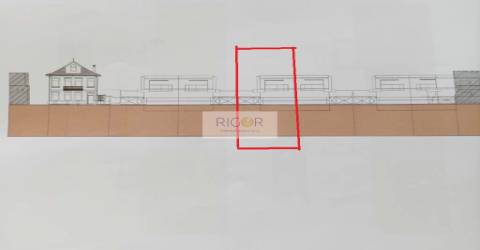 Terreno de 272.80m2 com projeto aprovado para construção de moradia de 3 frentes